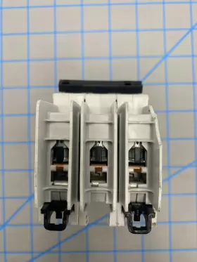Su203mc6a Abb Amp 3 Pole 400 Volts Circuit Breaker #2