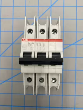 Su203mc6a Abb Amp 3 Pole 400 Volts Circuit Breaker