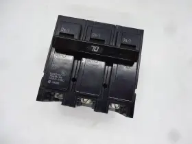 C370 Challenger Circuit Breaker 70 Amp 3 Pole Phase 208/240v Cleaned&tested