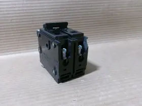 Bab2030 Cutler Hammer Eaton Bab 2 Pole 30 Amp 240v Circuit Breaker Flawed #2