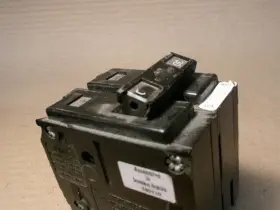 Bab2030 Cutler Hammer Eaton Bab 2 Pole 30 Amp 240v Circuit Breaker Flawed #3