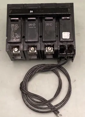 Br320st Cutler-hammer 20 Amp 3 Pole 240 Volt Plug-in Molded Case Circuit Breaker