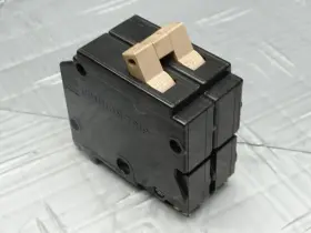 Kw-278 Cutler-hammer Ch250 Circuit Breaker 50a Al-cu 2-pole 120/240 Vac Type Ch