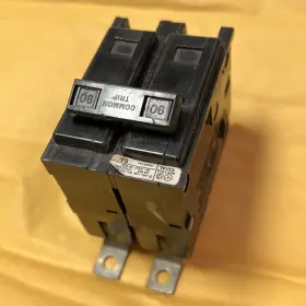 Qb2100 Cutler-hammer 2 Pole 100 A 208/240v Bolt On Circuit Breaker