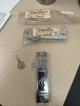 114c247g01 Eaton Flush Trim Lock With Westinghouse Logo Cutler-hammer