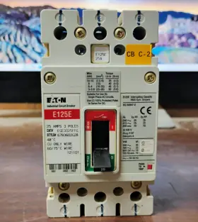 Ege3025ffg Eaton Circuit Breaker 25 Amp 3-pole Pre-owned Excellent Shape