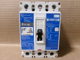 Fd3035 Eaton Cutler-hammer Fd 3 Pole 35 Amp 600v 25ka B/s Circuit Breaker