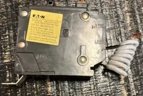 Qbhgfep1015 Eaton Single Pole 15a Ground Fault Circuit Breaker 30ma Trip #3