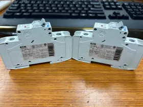 Wmzt1c02 Eaton 2 Amp Din-rail Mount Circuit Breaker 277 Vac 1 Pole Lot Of #3