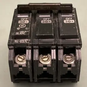 E11592 Ge General Electric 3 Pole 30a Circuit Breaker #3