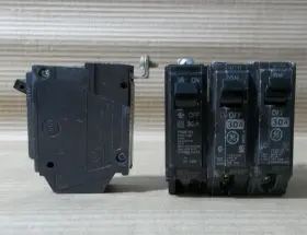 Thqb1130 Ge Lot Of 4 Abb Thqb 1 Pole 30 Amp 120v Silkscreen Circuit Breaker Ak