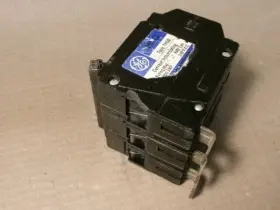 Thqb32020 Ge Flawed Thqb 3 Pole 20 Amp 240v Silk Screen Circuit Breaker #2
