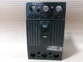 Tqd32225 Ge Tqd 3 Pole 225 Amp 240v Paper Label Circuit Breaker