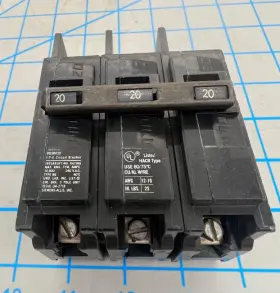 Itebq3b020 Ite Bq3b020 20 Amp 3 Pole 240 Volt Bolt-on Circuit Breaker #3