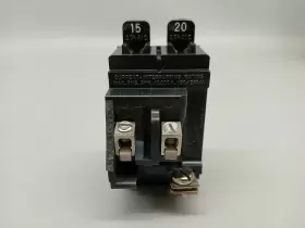 P1520 Ite Seimens Gould Bulldog Pushmatic Siemens Twin 15 And 20 Amp Duplex Circuit Breaker Chipped #3