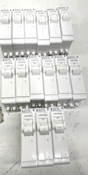 Leviton Lb-115-t Lot Of 15 1-pole Amp 120v Thermal Magnetic Branch Circuit Breaker