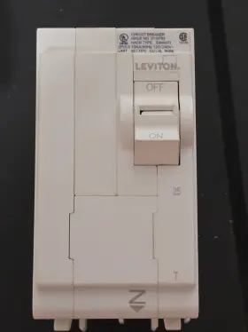 Lb225-g Leviton 25a 120/240v 2p Gfci Breaker New In Box Bulk Price Available