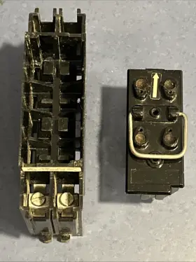 Pt230p Murray Mmc Manufacturing Corp 30amp Fuse Block 63663 And Pullout 63674