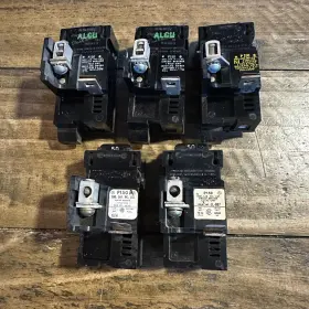 P150 Pushmatic Lot Of 5 Used Tested Single Pole Circuit Breakers 50a 120 Volt