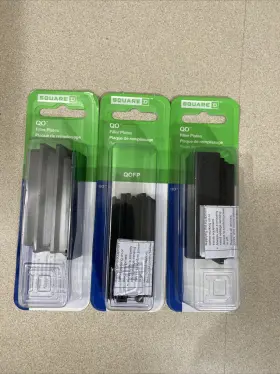 Schneider Electric 047569072246 3-pk Filler Plates Qofp - Sealed