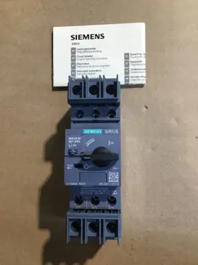 Siemens 3rv2811-1cd10 Circuit Breaker 2.5 Amp 690vac New In Box