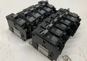B120hh Siemens Lot Of 12 20 Amp Single Pole Used