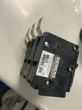 B320h Siemens Bolt-in Circuit Breaker 3-pole 240v 20 Amp #2