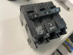 B320h Siemens Bolt-in Circuit Breaker 3-pole 240v 20 Amp