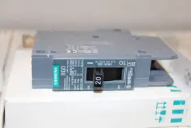Bqd120 Siemens Lot Of 8 20-amp Circuit Breaker #2