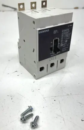 Ngb3b040 Siemens 40 Amp 3 Pole Molded Case Circuit Breaker Bolt On Read