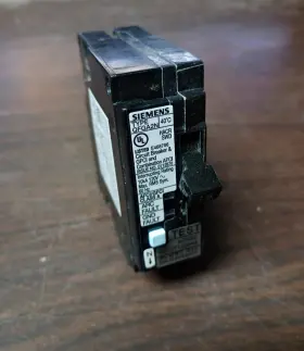 Siemens Q115dfn Circuit Breaker Gfci Afci 15 Amp 1-pole Pre-owned Good Condition