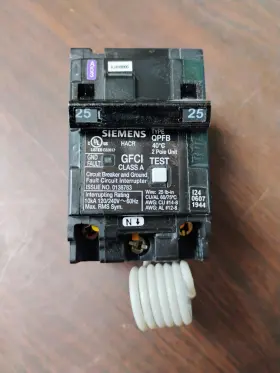 Q225gf Siemens Circuit Breaker Gfci 25 Amp 120/240vac 2-pole New In Box