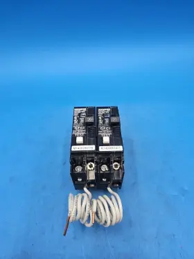 Qf120p Siemens Lot Of 2 1 Pole 20 Amp Gfci Type Qfp Circuit Breaker