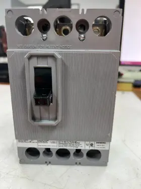 Qj23b200h Siemens 200 Amp Circuit Breaker 240 Vac 3 Pole