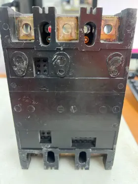 Qj23b225h Siemens 225 Amp Circuit Breaker 240 Vac 3 Pole #3
