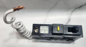 Ad-910 Square D No. Type/tipo Hom 120v Issue 15 Amp. Breaker Switch