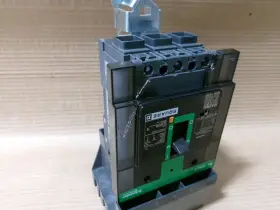 Bda34060 Square D Bda36060 New Bda 3 Pole 60 Amp 480v Circuit Breaker Flawed #2