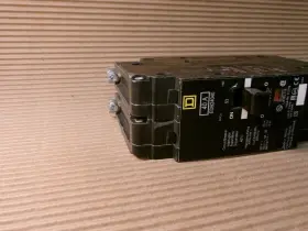 Edb24040 Square D New Edb 2 Pole 40 Amp 480v Circuit Breaker Nto Flawed #2