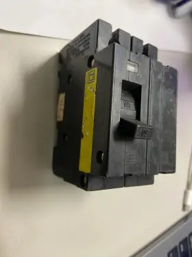 Eh24050 Square D Eh 2 Pole 50 Amp 480/277v Circuit Breaker Flaw
