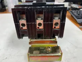 Fh36090 Square D 90 Amp I-line Circuit Breaker 600 Vac 250 Vdc 3 Pole #2