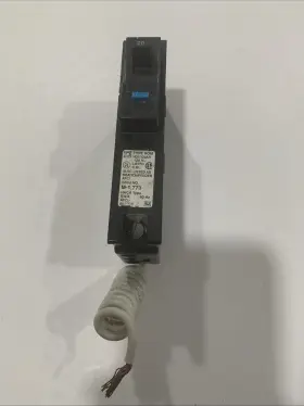 Hom120cafci Square D Homeline 20 Amp Single-pole Circuit Breaker Guaranteed