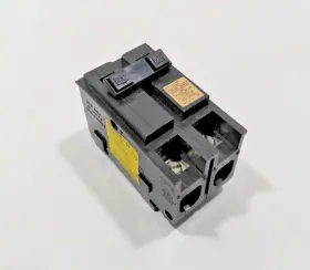Hom2100 Square D Homeline 2-pole 100-amp Plug-in Circuit Breaker
