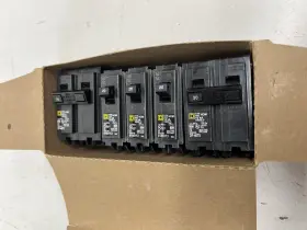 Hombp11 Square D Homeline 3 20 Amp Single Pole 2 30 Double Circuit Breaker