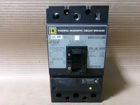 Kap36225 Square D New Kap 3 Pole 225 Amp 600v Gray Label Circuit Breaker Flawed
