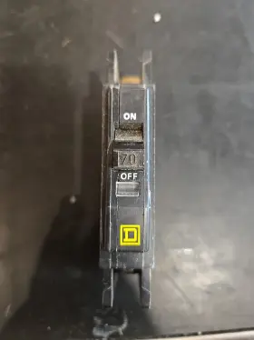 Mj-2319 Square D 70 Amp Single Or 1 Pole Circuit Breaker Bolt On