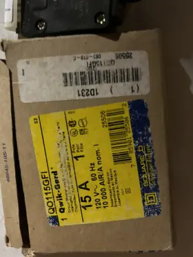 Qo115gfi Square D Schneider Electric Gfci Circuit Breaker 15a 1-pole 120v