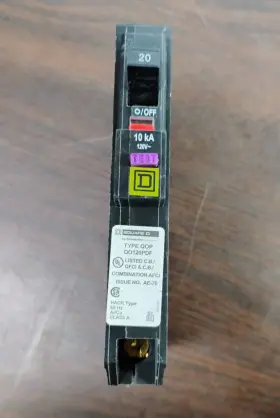 Qo120pdf Square D Arc-d-tect Circuit Breaker 20 Amp 120 Volt 1-pole New In Box