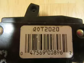 Qot2020 Square D Tandem With Hook 2 Single Pole Circuits 20 Amps Great Conditio #2
