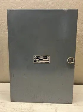 N100rwl8 Wadsworth 60m0 100-30 Amp 120-240 Volt 3 Pole Fuse Pull Panel