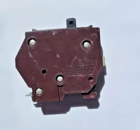 B2020 Wadsworth 20 Amp 20/20 Tandem Single Pole Breaker Metal Feet 120/240 Vac #3